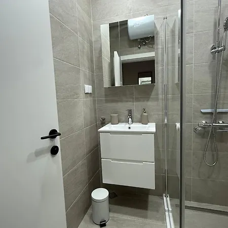 The Break - 2 Bedroom דירה סופיה